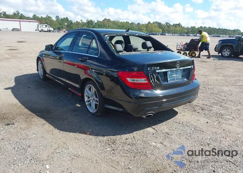 2013 Mercedes-Benz C 250 Luxury/Sport from USA, damaged, VIN WDDGF4HB5DA862291